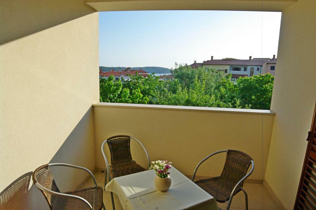 Apartments Cezar Vinkuran Exterior foto
